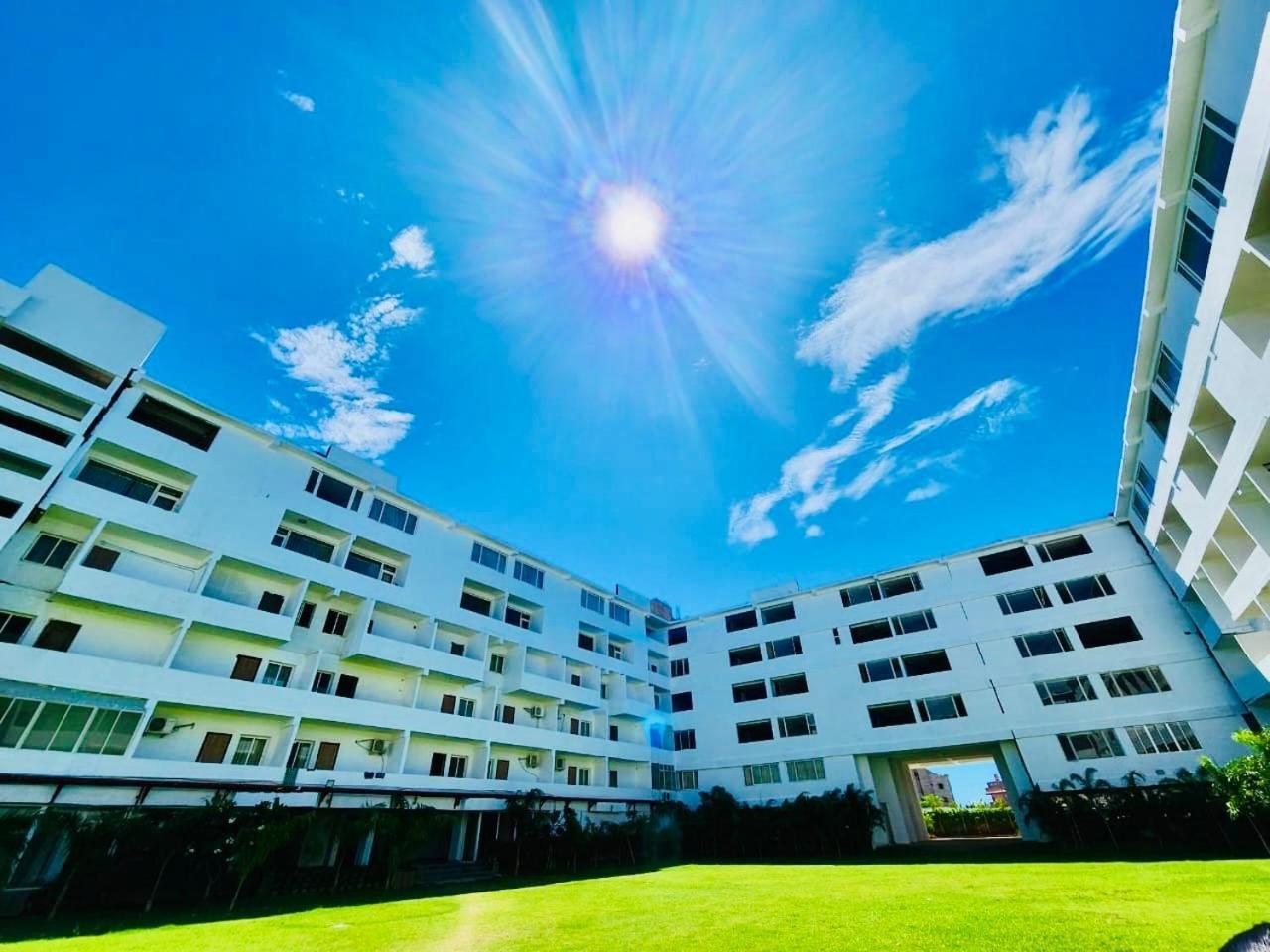 Seven Hills Hotel Puri Exterior photo